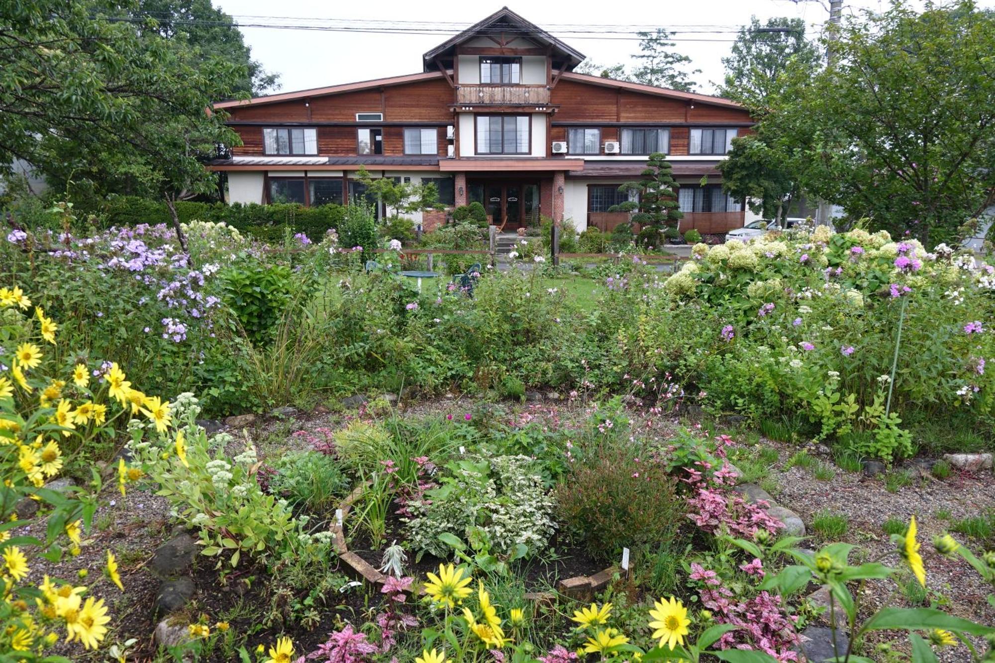 Country Inn Kashiwabara Hakuba Exteriér fotografie